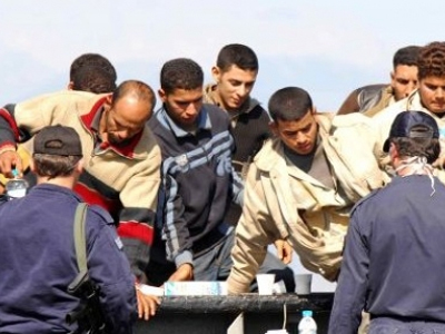 Συλλήψεις μεταναστών ανοικτά του Αστακού