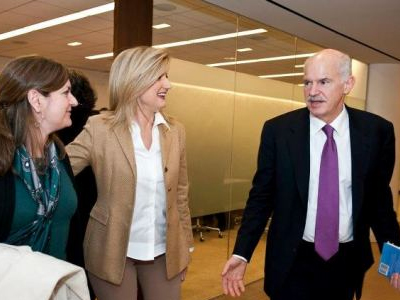 «Βόμβα» Παπανδρέου για την ένταξη της Ελλάδας στην Ευρωζώνη