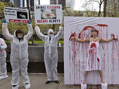 Διαδήλωση κατά των πειραμάτων σε ζώα