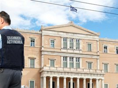 Έβρισε τον αστυνομικό της Βουλής
