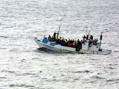 Πλοίο πλέει ακυβέρνητο ανοικτά της Κρήτης