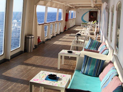 Τάζουν ταξίδια και… plasma τηλεοράσεις για να εξασφαλίσουν ψήφους!