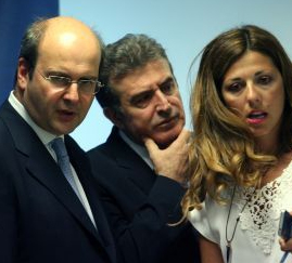 Χρυσοχοΐδης-Χατζηδάκης και μία εκ των συνεργατών