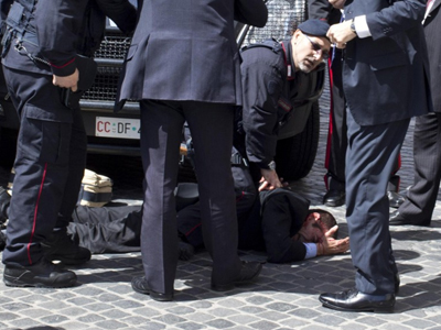 Το ξέσπασμα των Ιταλών καραμπινιέρων