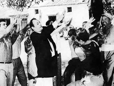 «Ανίκανοι, ψεύτες και Μαυρογιαλούροι»