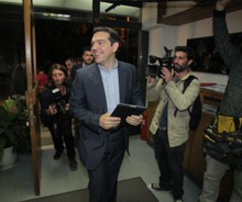 Η είσοδος Τσίπρα στα γραφεία της Κουμουνδούρου 