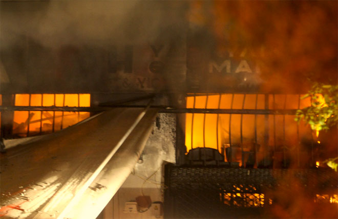 Πύρινη κόλαση στην πολυκατοικία