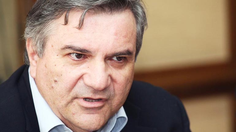 Ενάντια στην άγνοια και τη φθορά