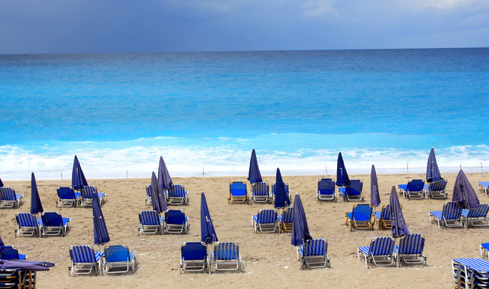 Δεύτερη σε «γαλάζιες σημαίες» η Ελλάδα