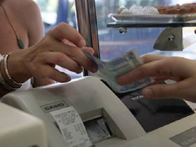 Μελετάται η μείωση του Φ.Π.Α. στην εστίαση