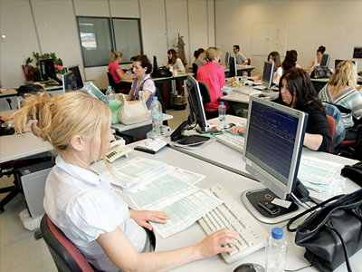 Επιμόρφωση εξ αποστάσεως για δημοσίους υπαλλήλους