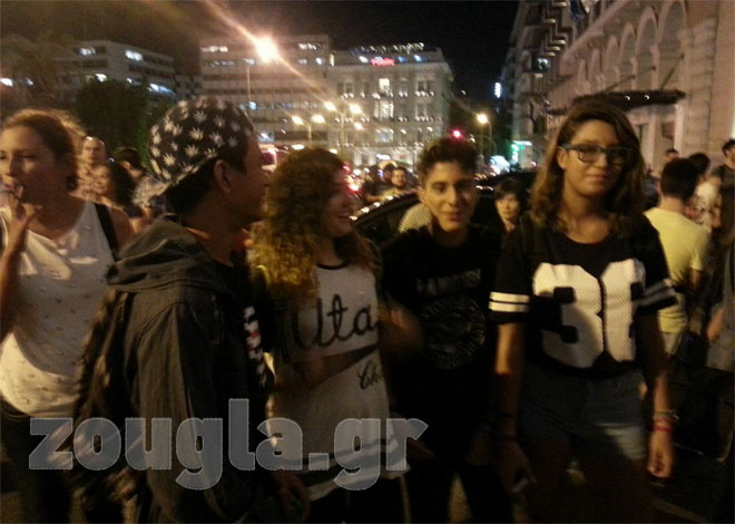 Θερμή υποδοχή στην εκκεντρική σταρ