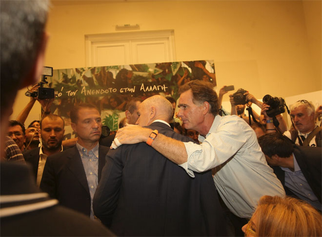 Με τον αδερφό του Νίκο Παπανδρέου