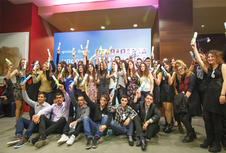 Οι υποτροφίες απευθύνονται σε πρωτοετείς φοιτητές στην Ελλάδα που αντιμετωπίζουν οικονομικές και κοινωνικές δυσκολίες