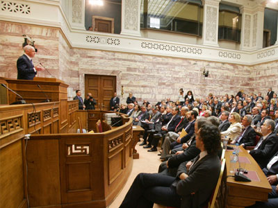 Σε βαρύ κλίμα η συνεδρίαση της ΚΟ του ΠΑΣΟΚ
