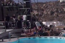 Προετοιμασίες στην πισίνα