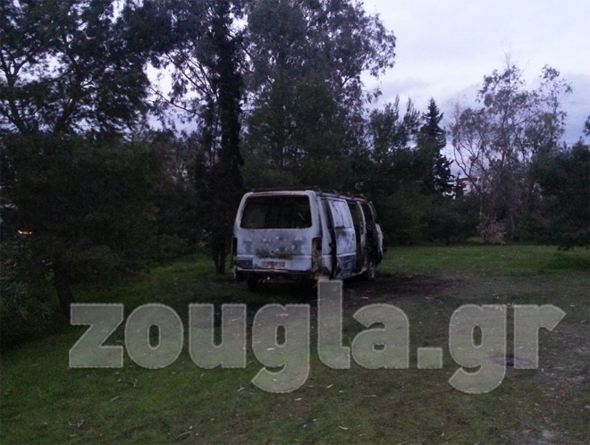 Το βαν που βρέθηκε στη Βούλα