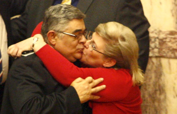 Το φιλί Μιχαλολιάκου-Ζαρούλια