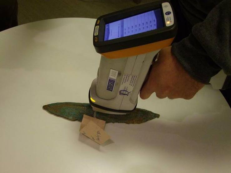 Στα εργαστήρια το πολύτιμο μέταλλο