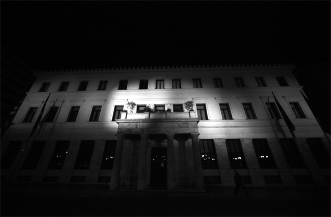 Σβηστά φώτα στο Δημαρχείο της Αθήνας