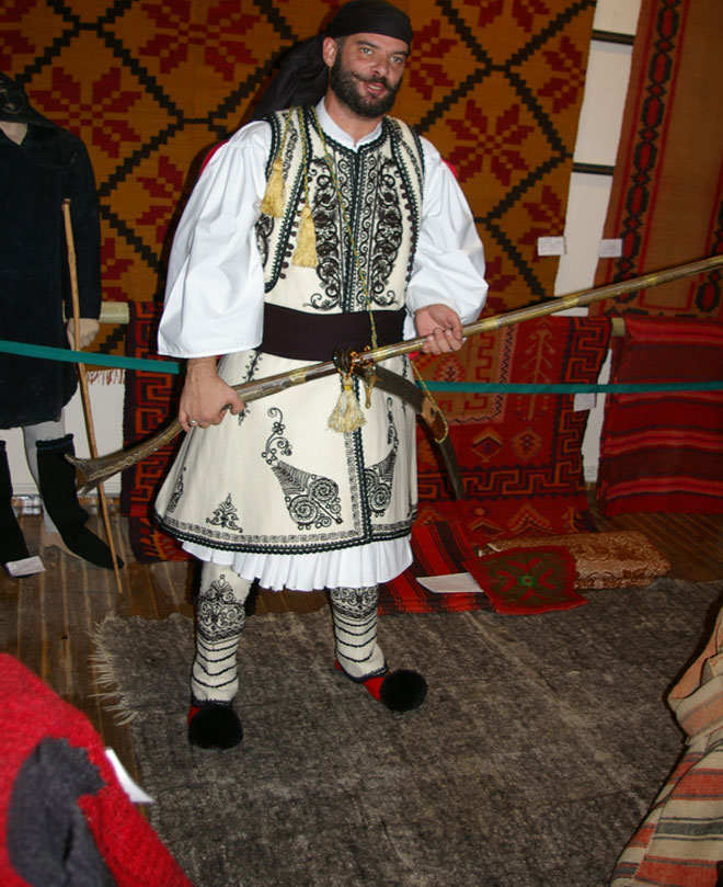 Αυτή η φορεσιά θα κοσμεί μία από τις βιτρίνες του μουσείου