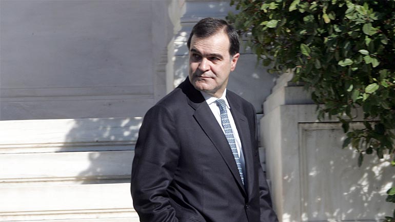 Για «ανηλεή πόλεμο οικονομικών και πολιτικών συμφερόντων στην Κύπρο» κάνει λόγο ο Βγενόπουλος