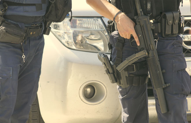 Πάνοπλοι αστυνομικοί στο Γκάζι