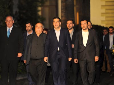 ΟΛΠ και ουκρανική κρίση τα καυτά μέτωπα της νέας κυβέρνησης