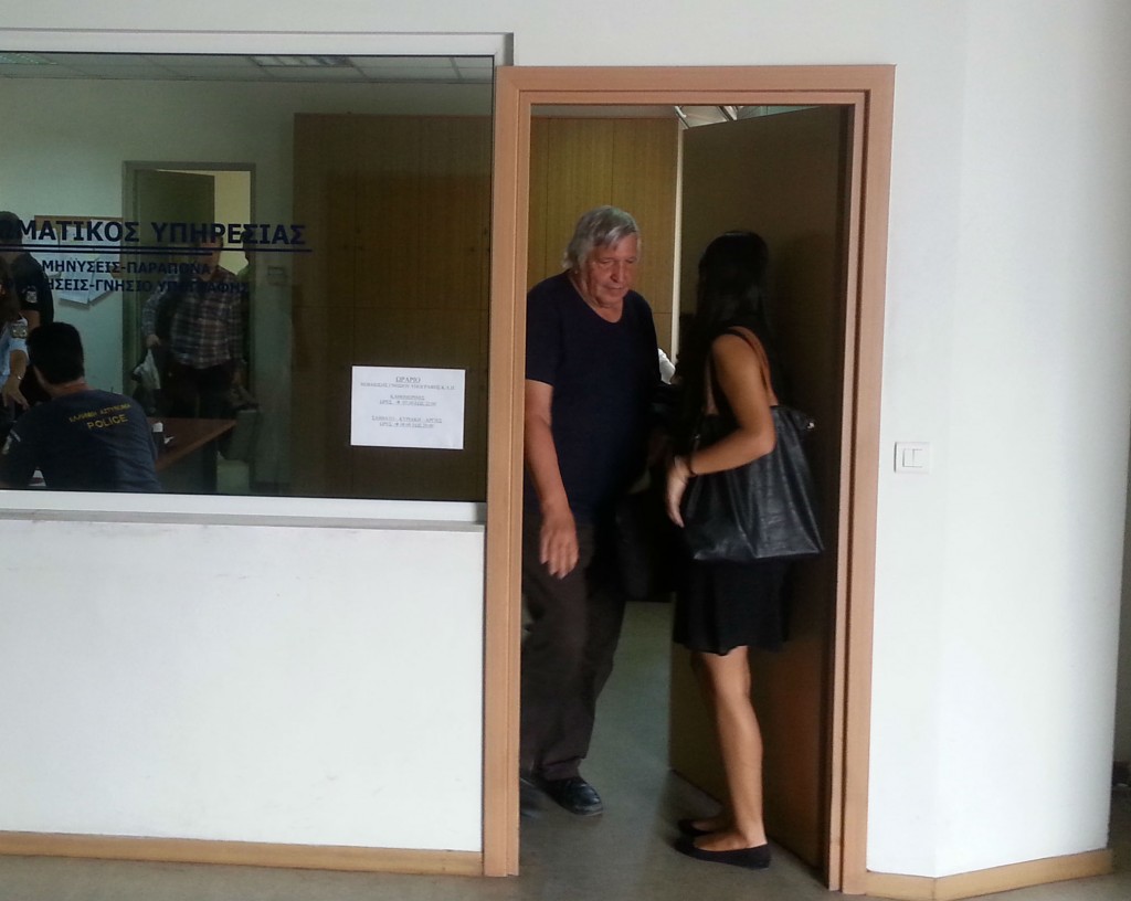 O σκηνοθέτης στο αυτόφωρο