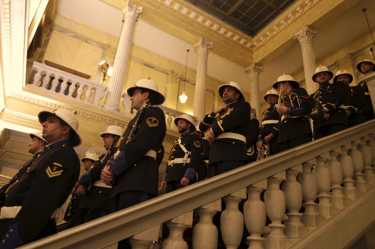 Ανάκρουση του Εθνικού Ύμνου στο Προεδρικό Μέγαρο