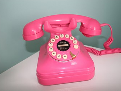 Εξώδικο για τα «ροζ» τηλέφωνα