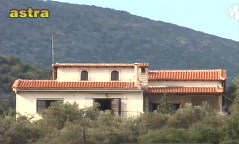 Η μεζονέτα όπου διέμεναν οι ληστές στην Αγχίαλο Βόλου, Πηγή: astratv