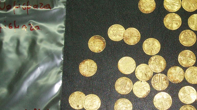 Βούλγαρος είχε στην κατοχή του 21 αρχαία νομίσματα