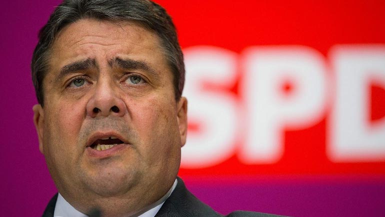 «Παγώστε τις καταθέσεις των πλουσίων στην Ελλάδα»