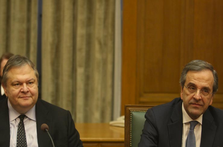 Σαμαράς-Βενιζέλος στο τραπέζι του Υπουργικού