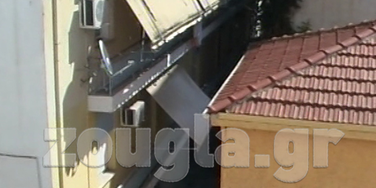 Στο σπίτι βρέθηκε ένα καλάσνικοφ, σφαίρες και χρήματα