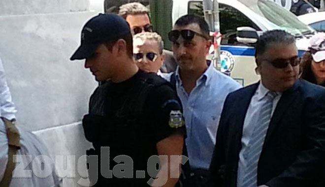 Ο προφυλακισμένος Ν. Κούζηλος