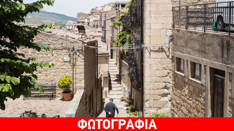 Χαρίζουν σπίτια στη Σικελία υπό έναν μόνο όρο…