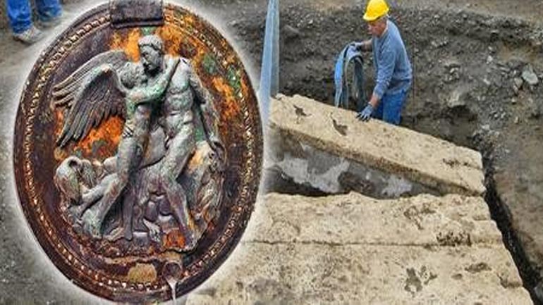 Βρήκαν τον αρχαίο καθρέφτη του Έρωτα