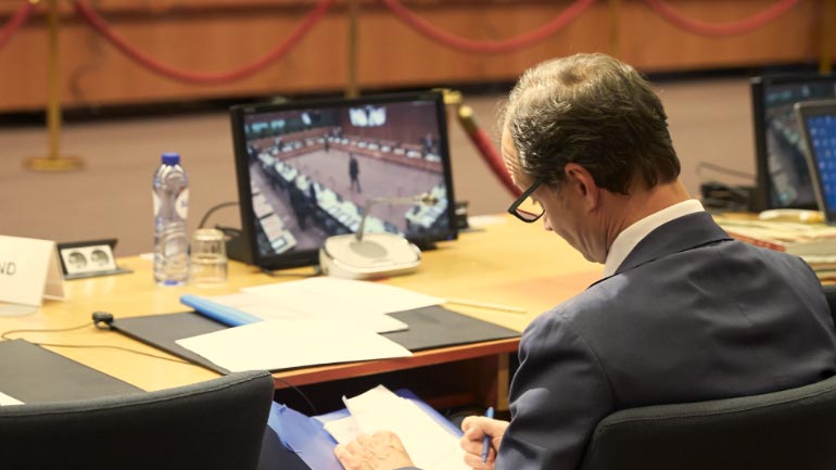 Σε... περίσκεψη