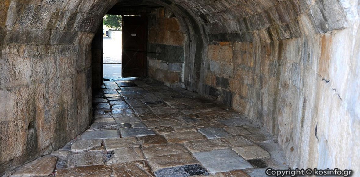 Περιήγηση στο Κάστρο της Νερατζιάς