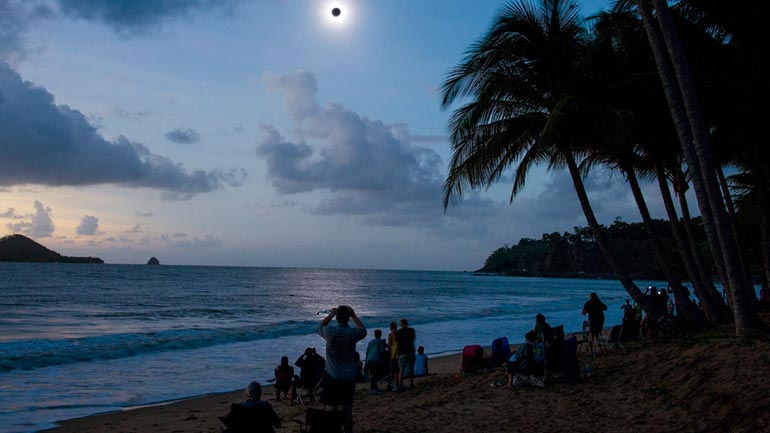 Μερικώς ορατή από την Ελλάδα η ολική έκλειψη Ηλίου