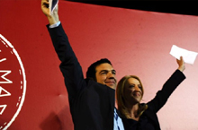 Aπό τη συγκέντρωση στην πλ. Κοραή