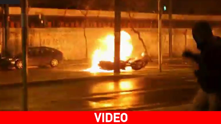 Επεισόδια στα Εξάρχεια: Mολότοφ σκάει στα πόδια μοτοσικλετιστή της ΔΙ.ΑΣ.