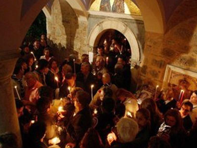 Στην Αθήνα το απόγευμα το Άγιο Φως