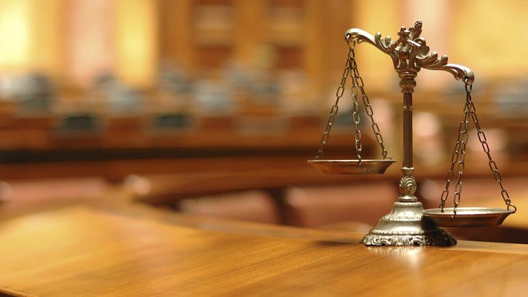 Οι δικηγόροι ζητούν ένταξη στο νομοσχέδιο για την ανθρωπιστική κρίση