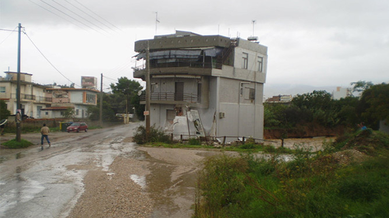 To σπίτι πριν την κατάρρευση