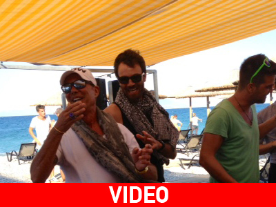 Το πάρτι του Λάκη στην παραλία Το πάρτι του Λάκη στην παραλία