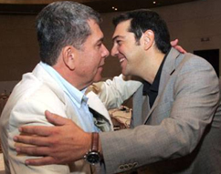 Θερμός εναγκαλισμός Τσίπρα-Μητρόπουλου