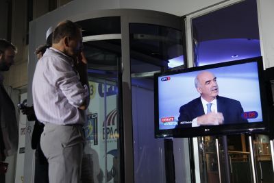 Η τηλεμαχία στο Ραδιομέγαρο